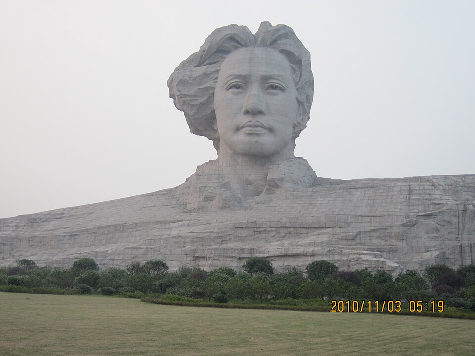 橘子洲青年毛泽东艺术雕塑实景